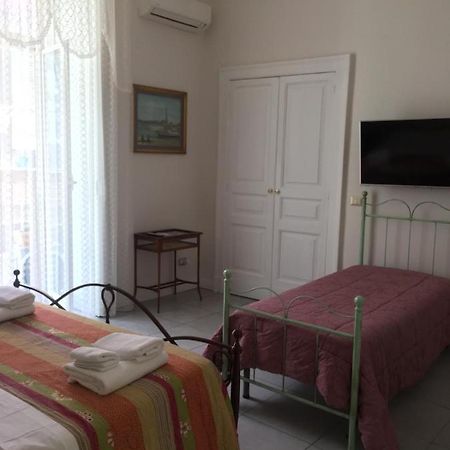 Ciro A Maschio Angioino Bed and Breakfast Napels Buitenkant foto